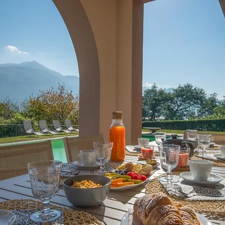 Vignola Sleeps 12 Pool Wifi Villa Pianello Del Lario