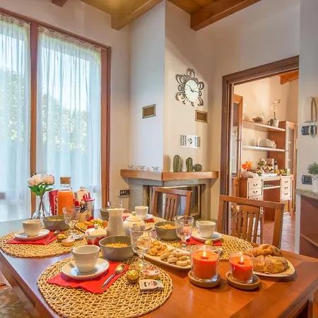 Villa Vignola Sleeps 12 Pool Wifi