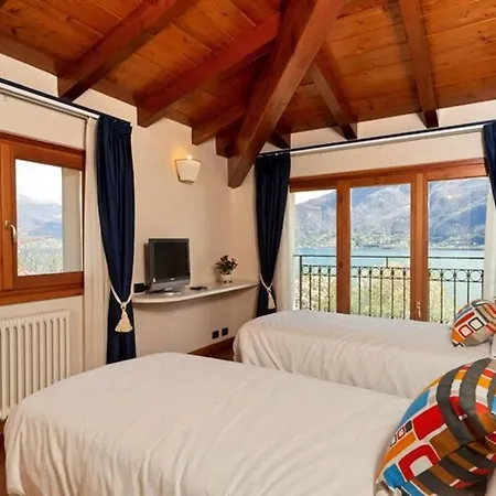Vignola Sleeps 12 Pool Wifi Villa Pianello Del Lario